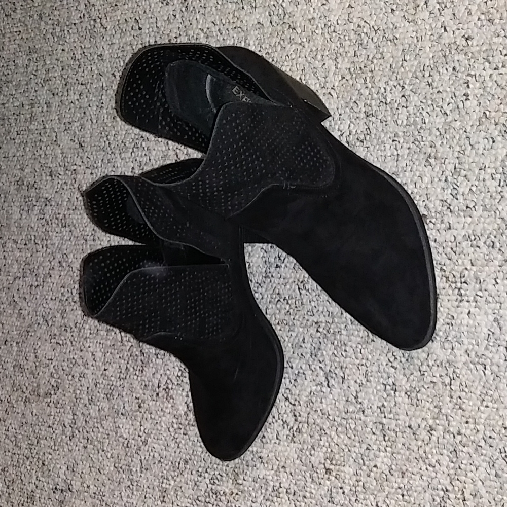 Women Express Ankle Boots